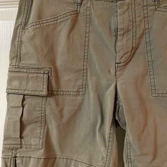 Ladies Favorite Fit L.L.Bean Shorts Size 6 Regular - Picture 2 of 5